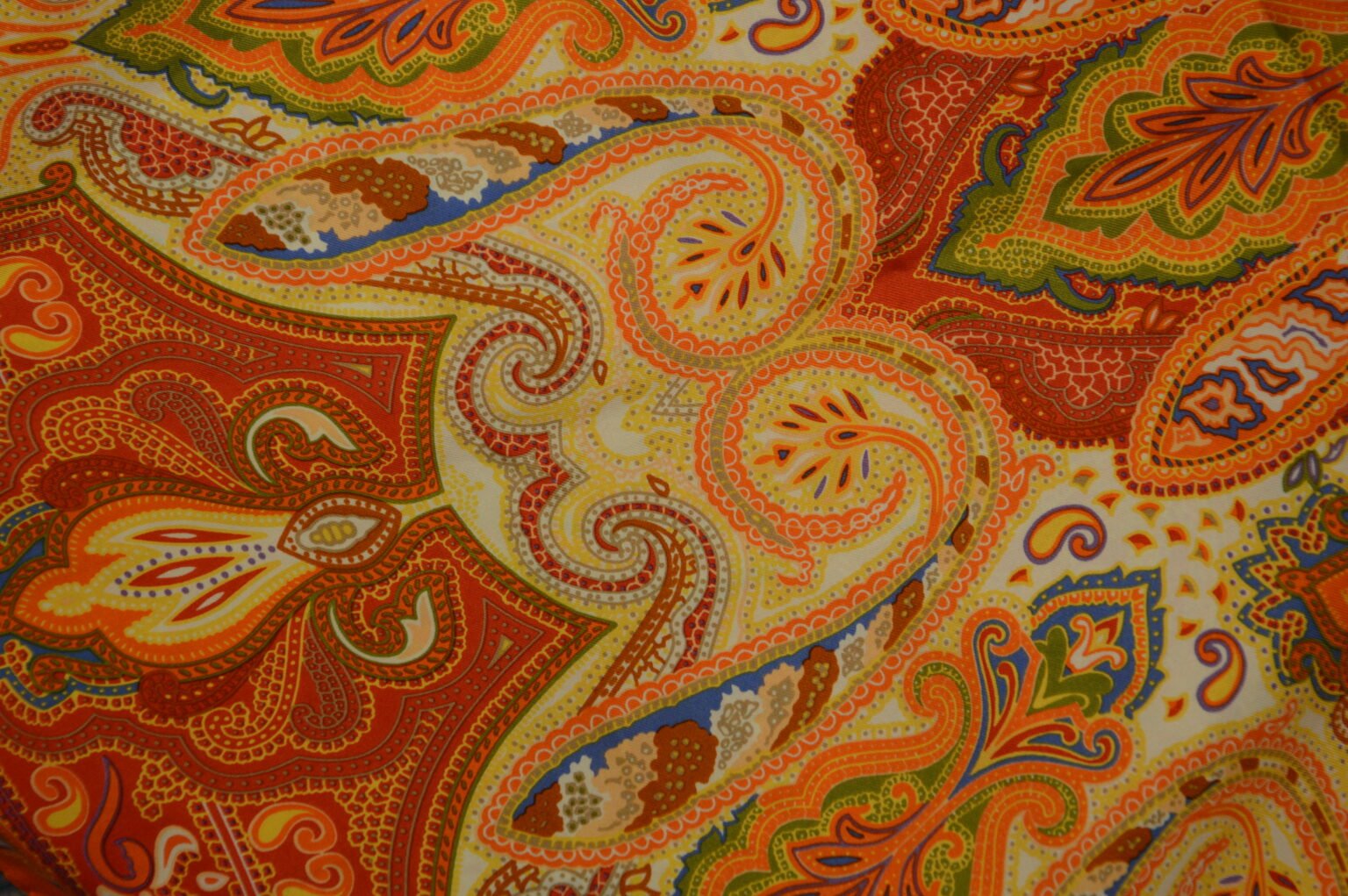 Schals. Linz. Lechthaler 13